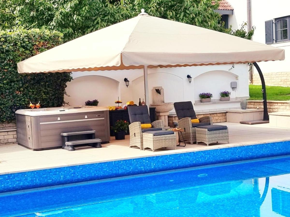 Fuege Villa Luxury & Wellness Balatonfured Luaran gambar