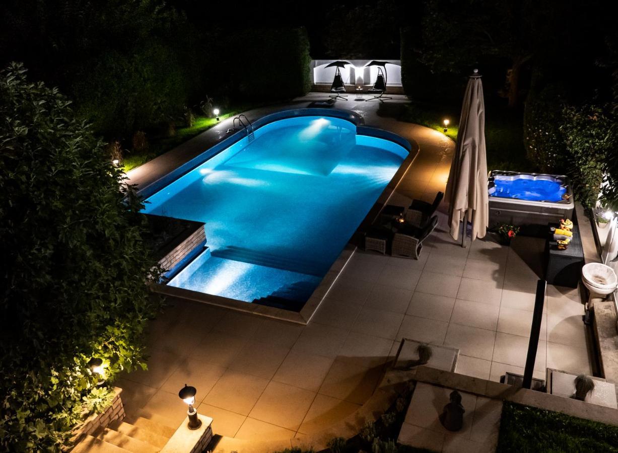 Fuege Villa Luxury & Wellness Balatonfured Luaran gambar