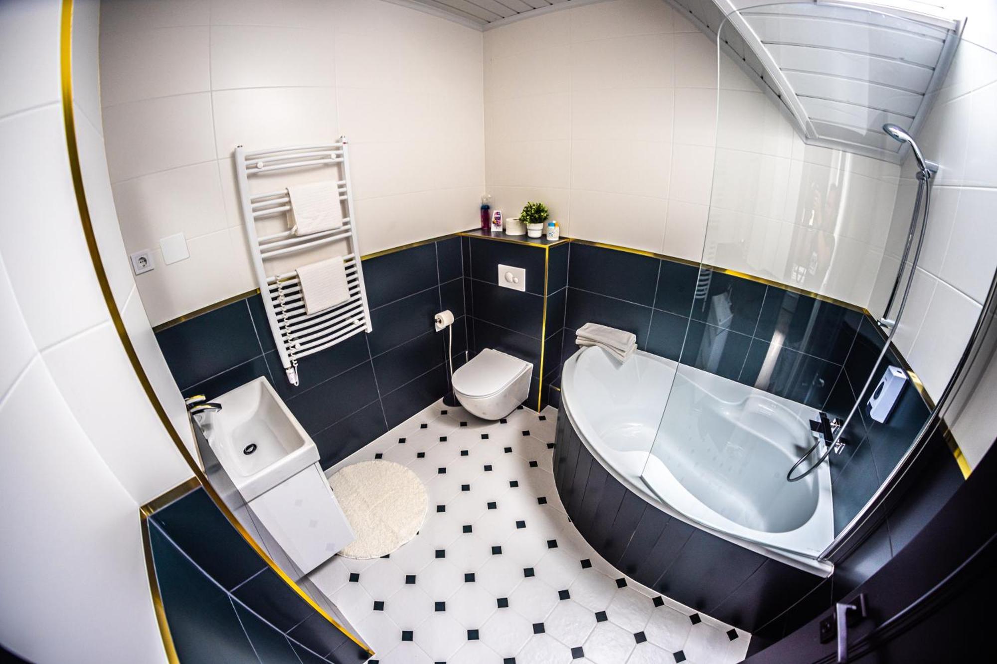 Fuege Villa Luxury & Wellness Balatonfured Bilik gambar